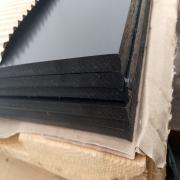 Лист полиэтиленовый ПНД, черный/белый 15х1500х3000 в Челябинске