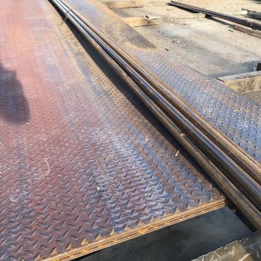 Лист рифленый 5мм ромб и чечевица ст3 в Тольятти