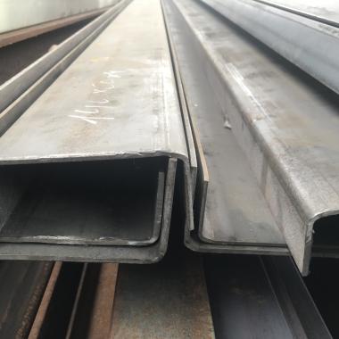 Швеллер металлический гнутый 160x80x4мм L=12м 09Г2С в Омске