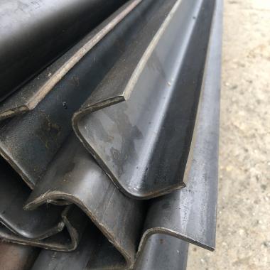 Швеллер стальной гнутый 160x80x5мм L=12м 09Г2С в Ростове-на-Дону